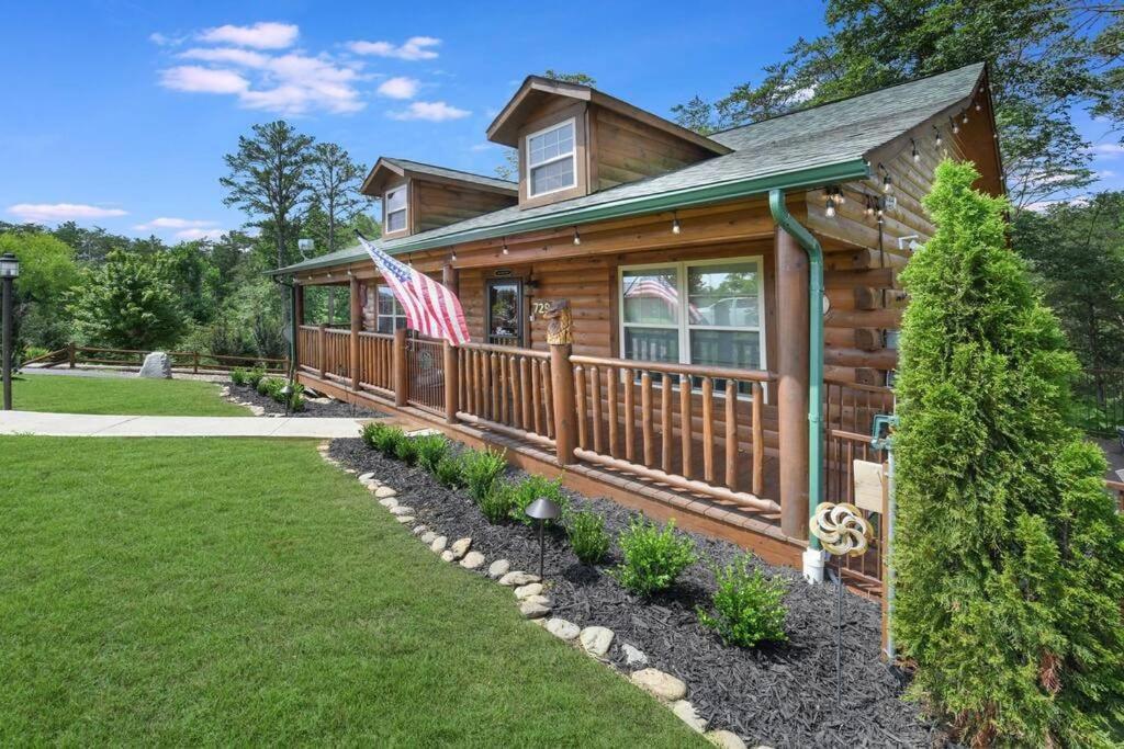 Enchanted Forest Cabin And Teepee! Lights & Laser Show! Private Hot Tub! Unique Stay! Sevierville Kültér fotó