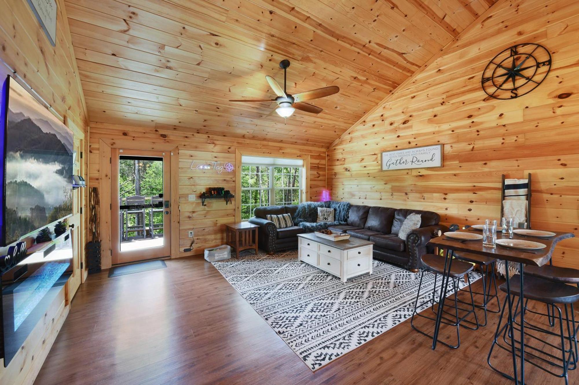 Enchanted Forest Cabin And Teepee! Lights & Laser Show! Private Hot Tub! Unique Stay! Sevierville Kültér fotó