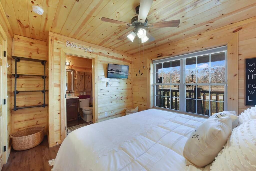 Enchanted Forest Cabin And Teepee! Lights & Laser Show! Private Hot Tub! Unique Stay! Sevierville Kültér fotó